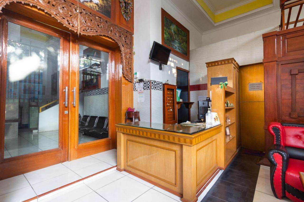 Homestay Gayatri Sawojajar Near Univ Negeri Malang Kampus 2 Mitra Reddoorz المظهر الخارجي الصورة