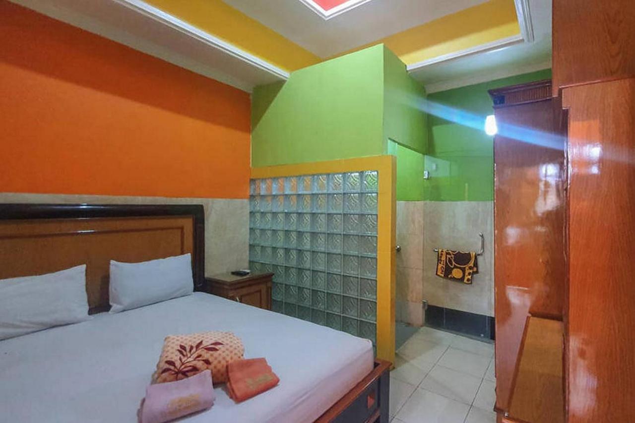 Homestay Gayatri Sawojajar Near Univ Negeri Malang Kampus 2 Mitra Reddoorz المظهر الخارجي الصورة