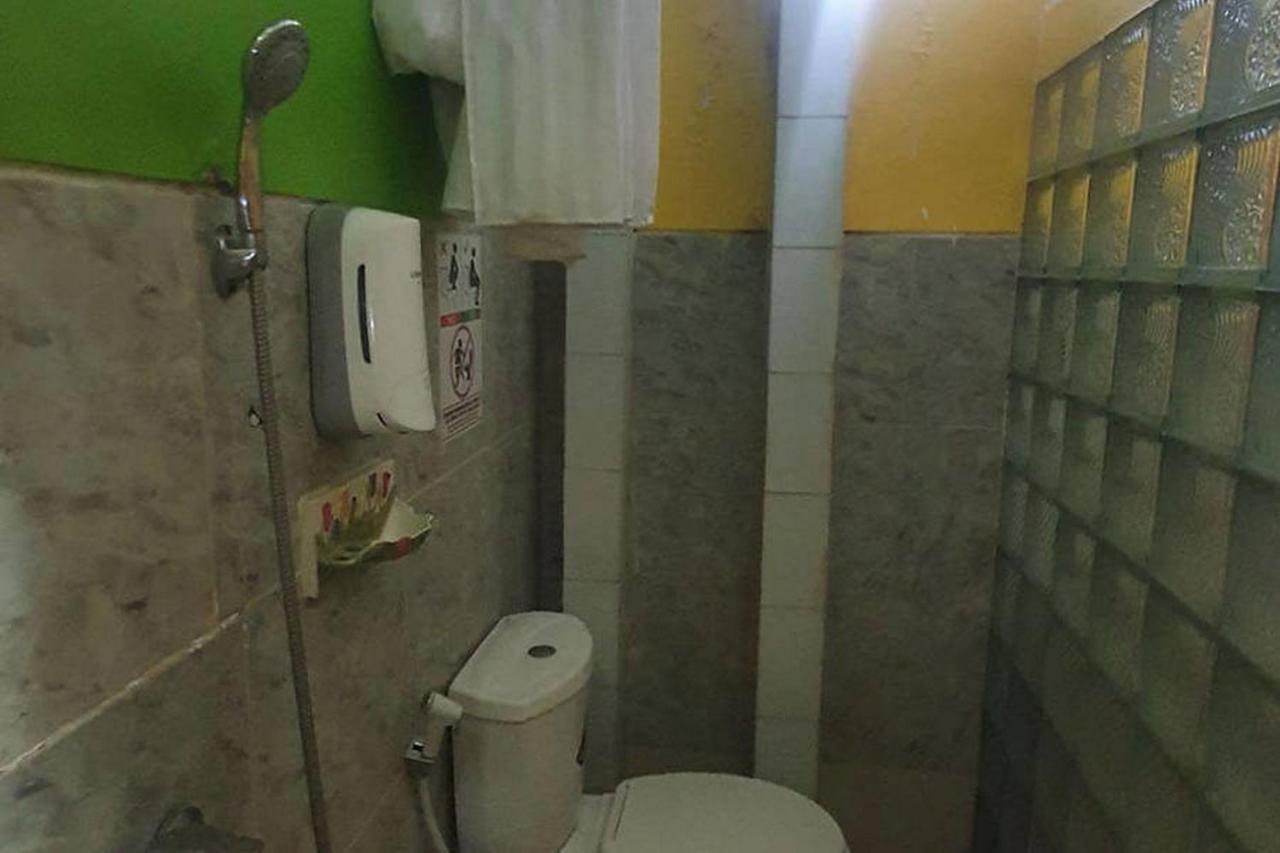 Homestay Gayatri Sawojajar Near Univ Negeri Malang Kampus 2 Mitra Reddoorz المظهر الخارجي الصورة